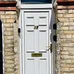 18 Horner Street